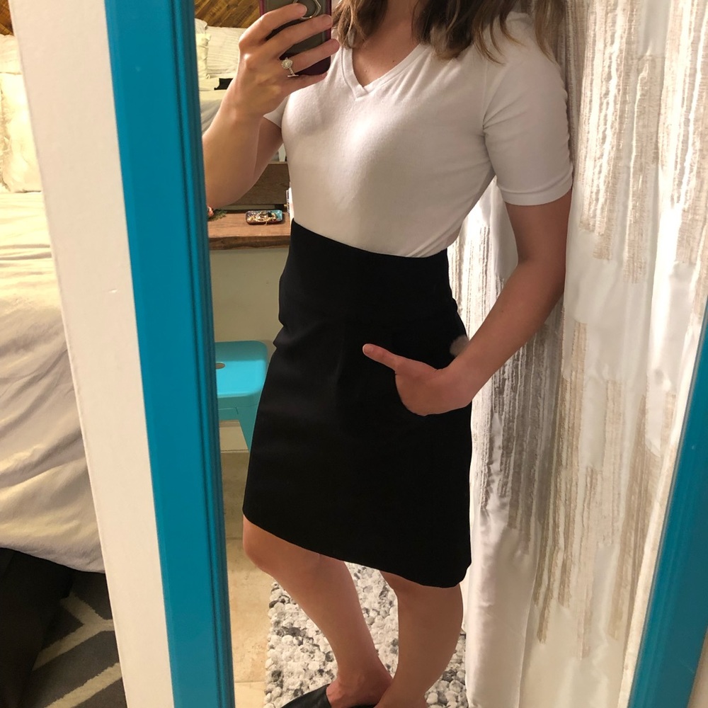 Black Banana Republic Pencil Skirt with pockets